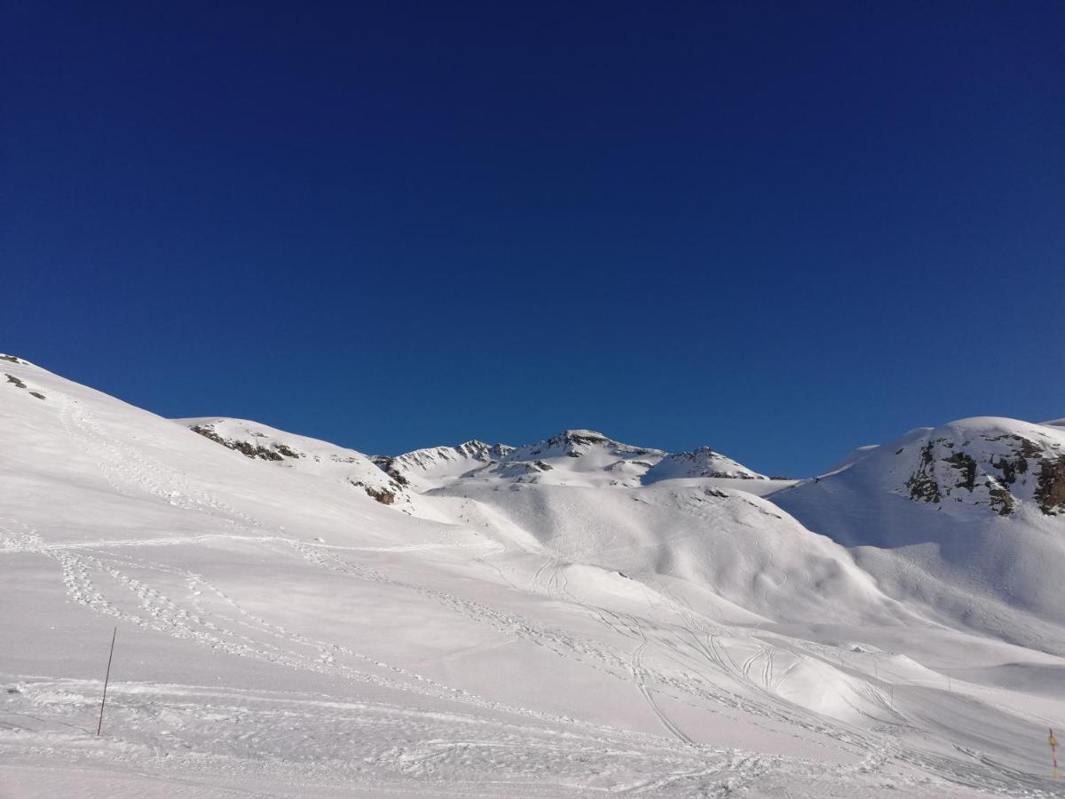 Rond Point Des Pistes, Front De Neige *